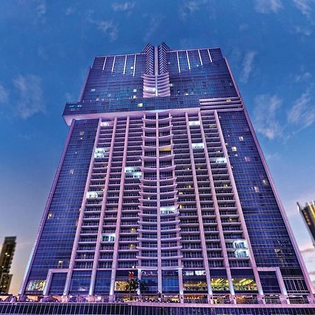 Megapolis Hotel Panama Luaran gambar The hotel at night