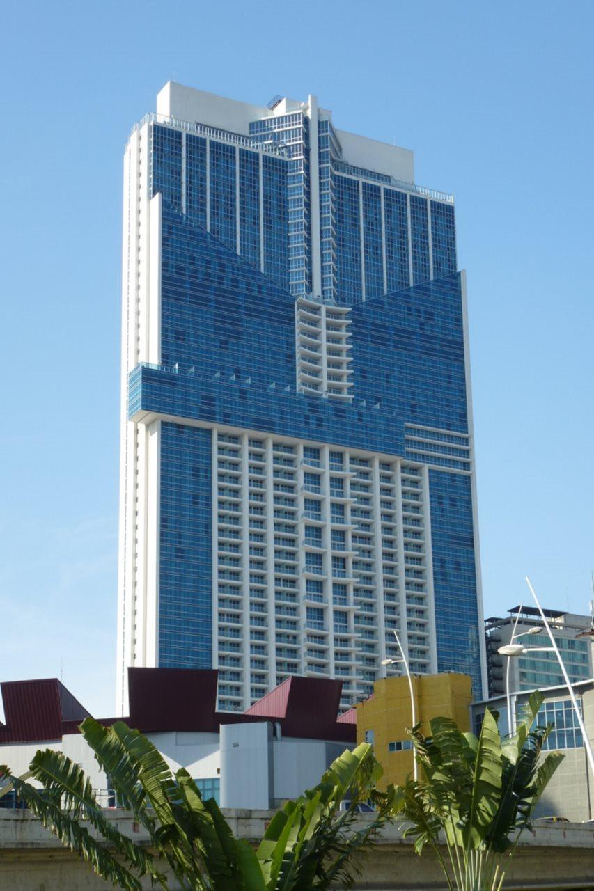 Megapolis Hotel Panama Luaran gambar The Blue Diamond Tower