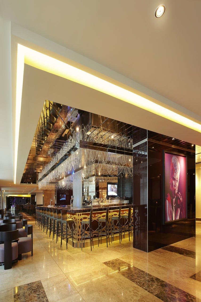 Megapolis Hotel Panama Luaran gambar The bar at the lobby