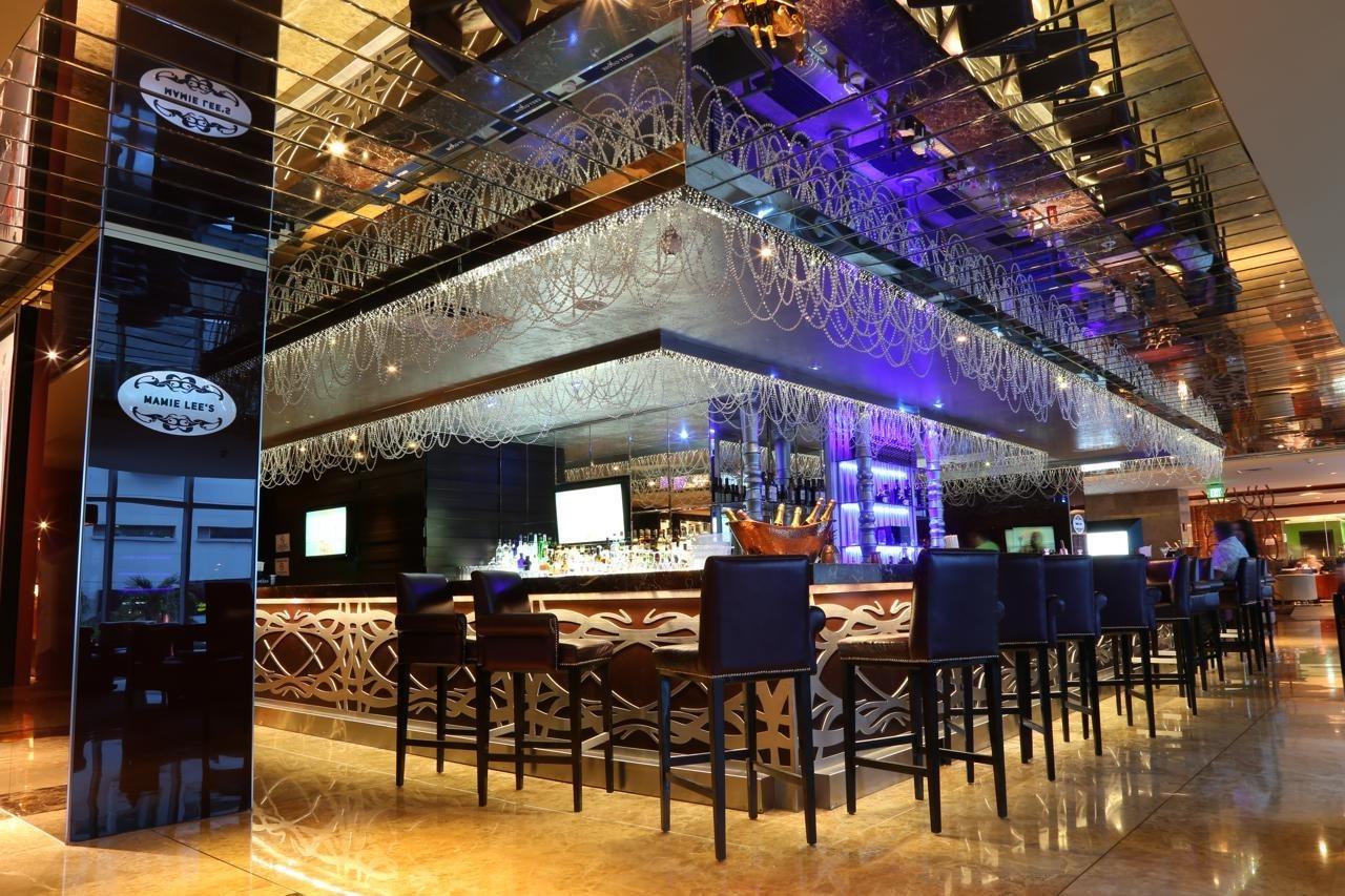 Megapolis Hotel Panama Luaran gambar The bar at the lobby