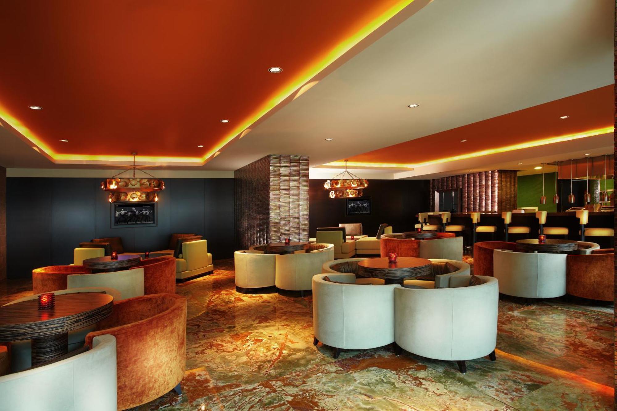 Megapolis Hotel Panama Luaran gambar The lounge at the airport