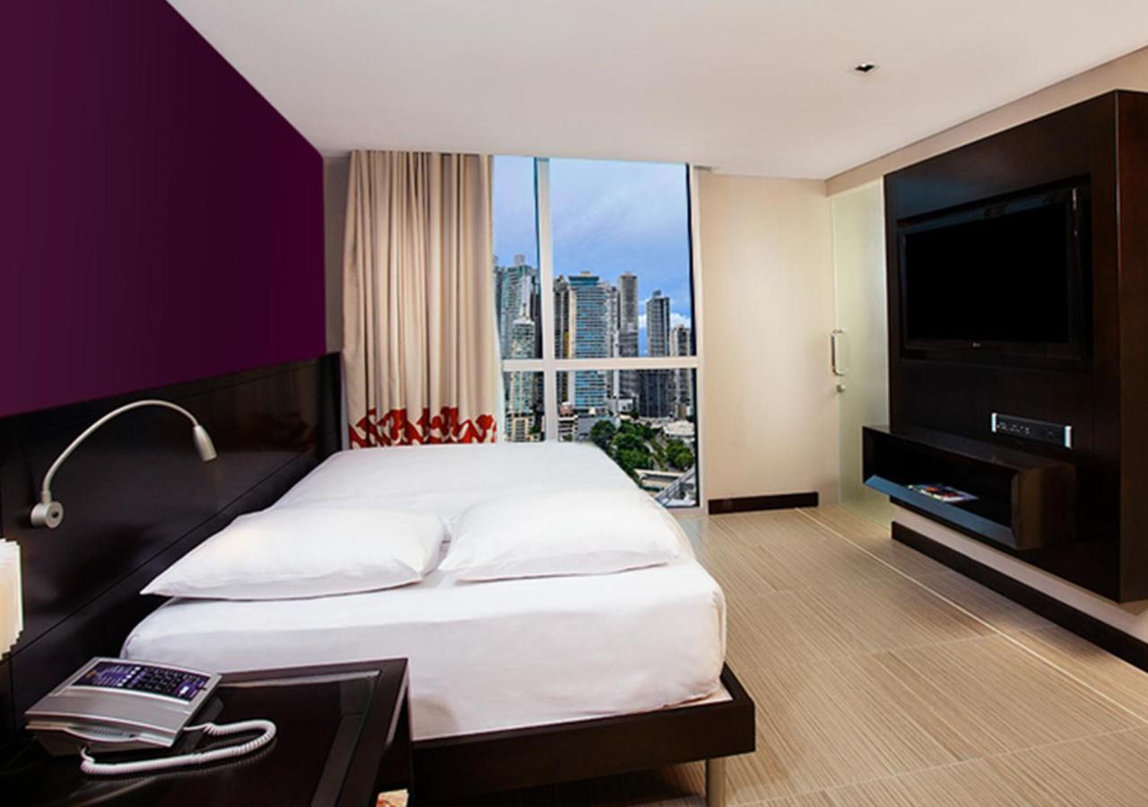 Megapolis Hotel Panama Luaran gambar A room at the hotel